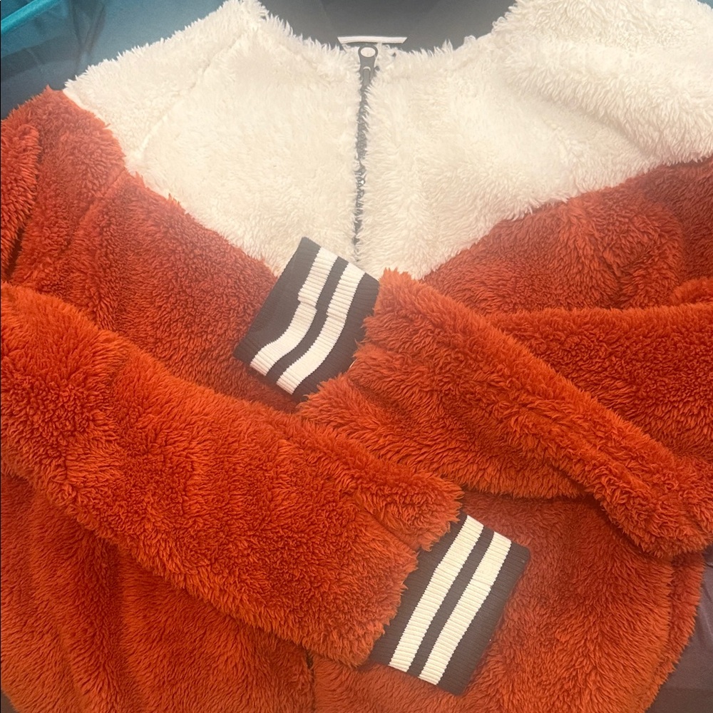 Nike Black and White Sherpa Jacket - Picture 3 of 3